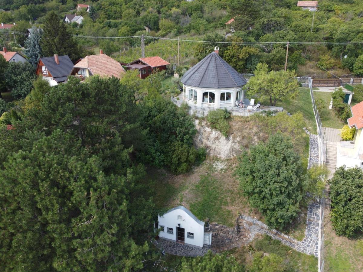 Вилла Panorama Balaton Балатондьёрёк Экстерьер фото